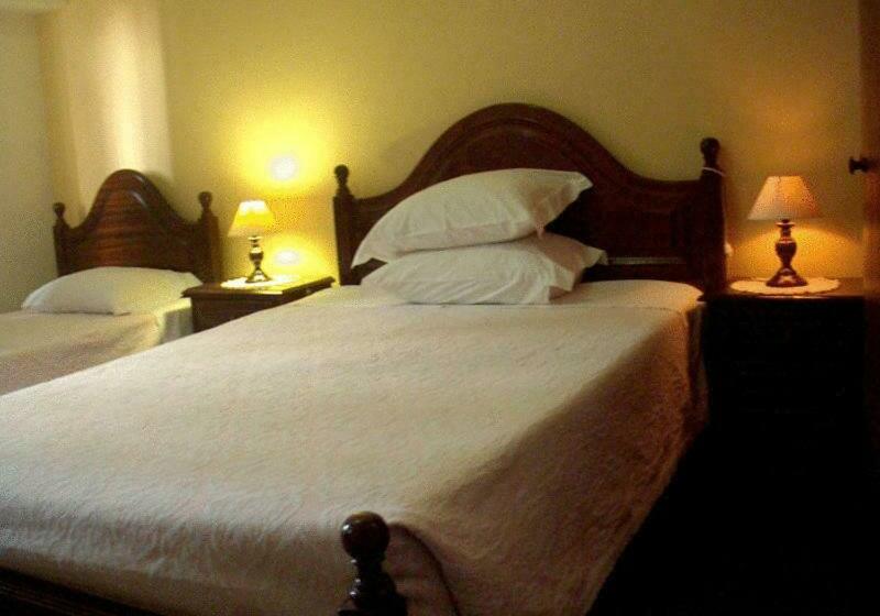 バス共有のスタンダードルーム, Pensao Astoria