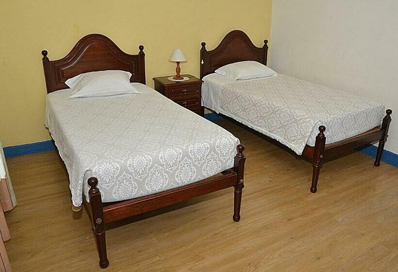 スタンダードルーム, Pensao Astoria