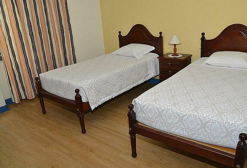 スタンダードルーム, Pensao Astoria