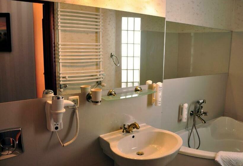 آپارتمان لوکس 2 خوابه, Sleepwalker Boutique Suites