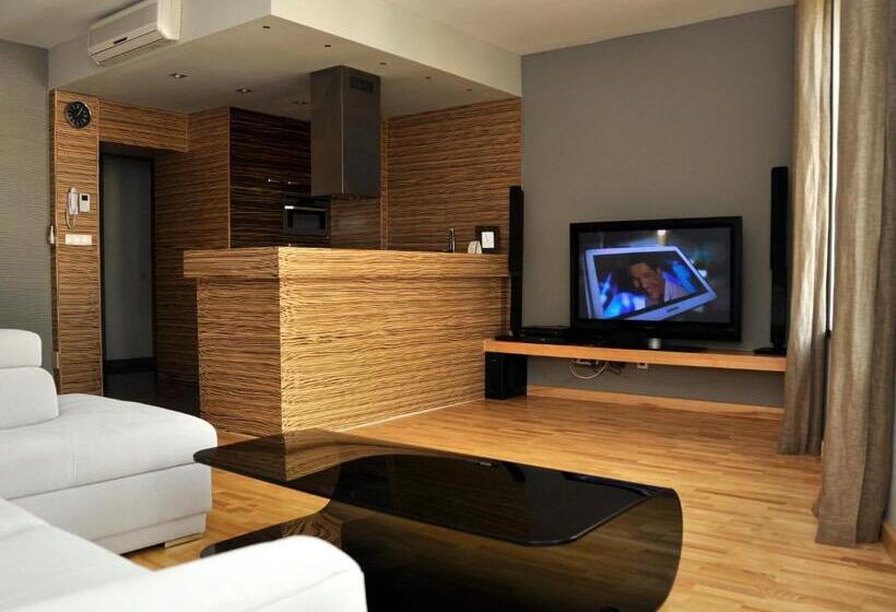 آپارتمان لوکس 2 خوابه, Sleepwalker Boutique Suites