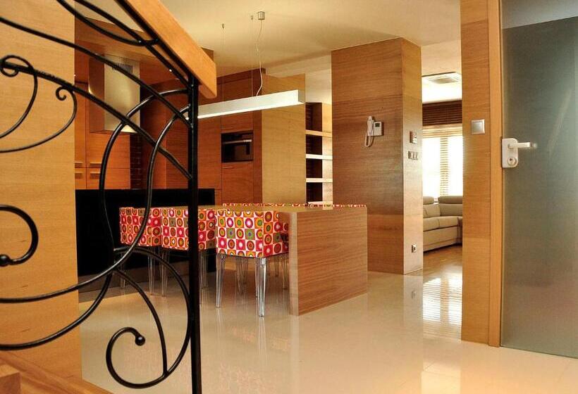 اتاق پنت هاوس, Sleepwalker Boutique Suites