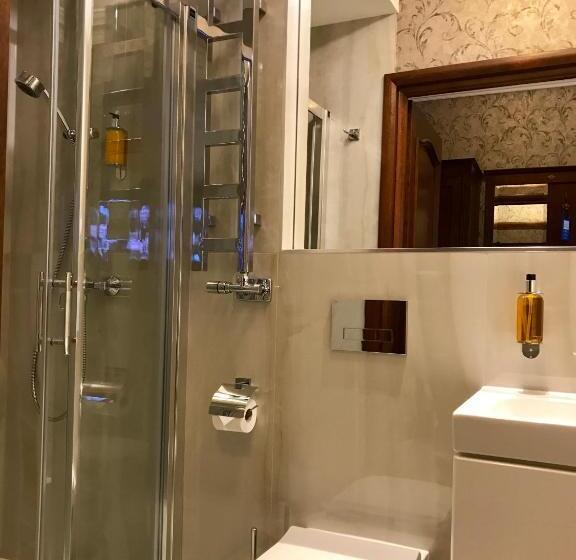 اتاق لوکس یک تخته, Sleepwalker Boutique Suites