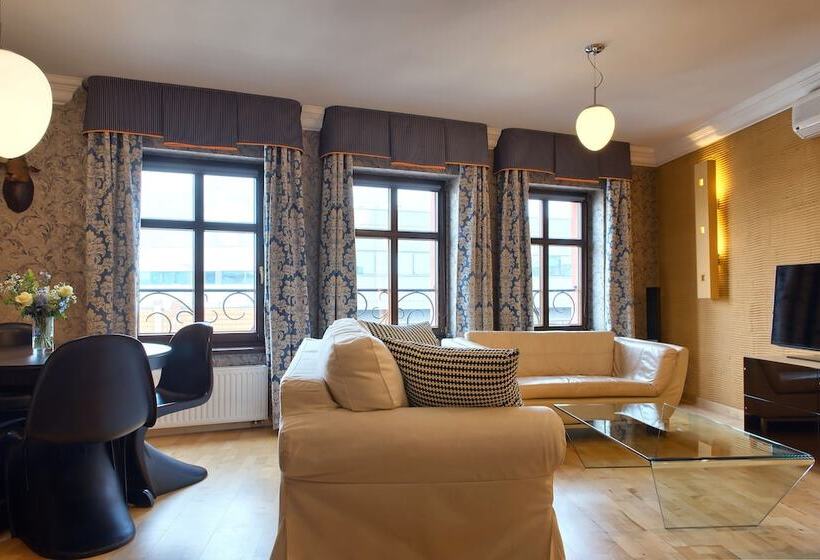 آپارتمان لوکس 2 خوابه, Sleepwalker Boutique Suites