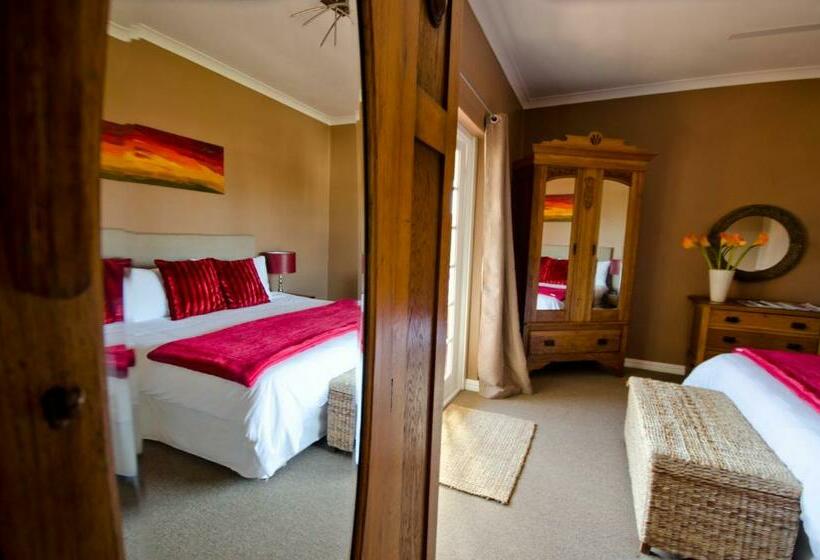 חדר סטנדרט עם מיטת קינג, Villa Costa Rose   No Loadshedding