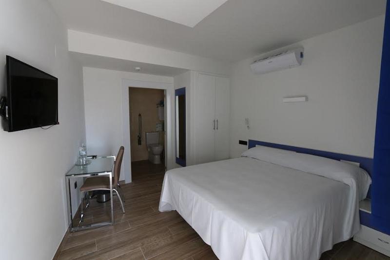 חדר סטנדרט עם מרפסת, Villa Costa Rose   No Loadshedding