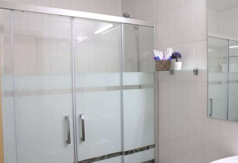 スタンダードルーム, Voar