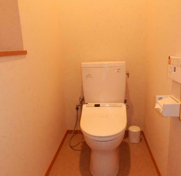 غرفة قياسية حمام مشترك, Hanagoyomi