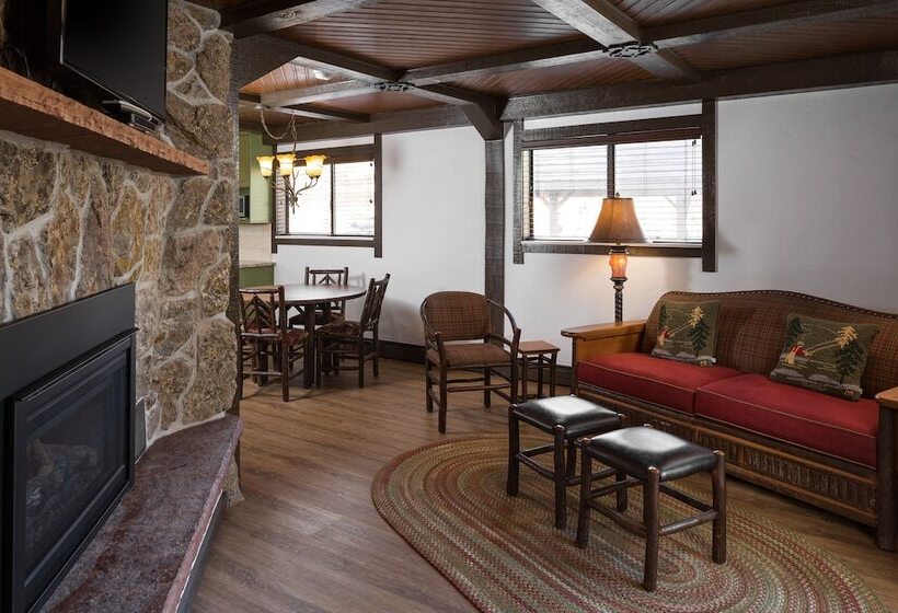 Хижина, The Landing At Estes Park