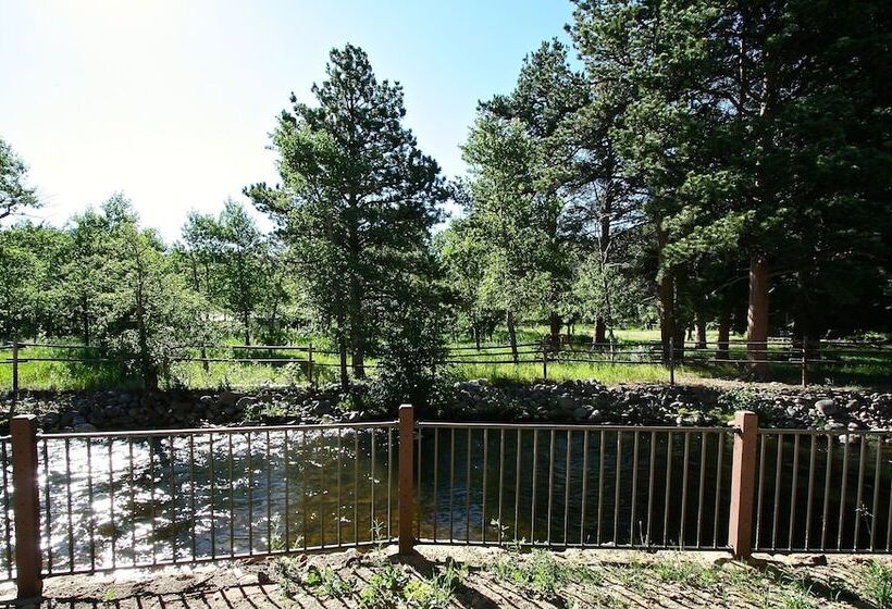 Хижина, The Landing At Estes Park