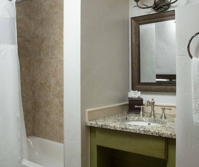 Хижина, The Landing At Estes Park