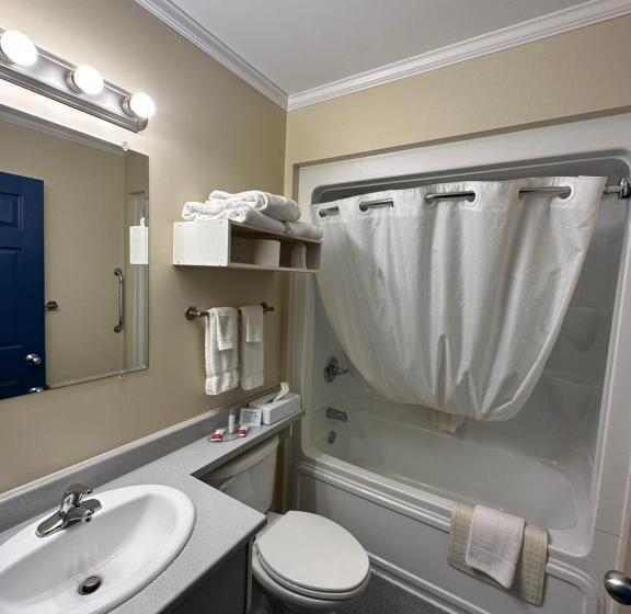 스탠다드 룸, Travellers Inn Fredericton Nb