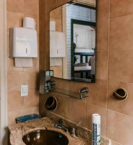 Кровать в Общей Комнате, Golden Garden Hostel