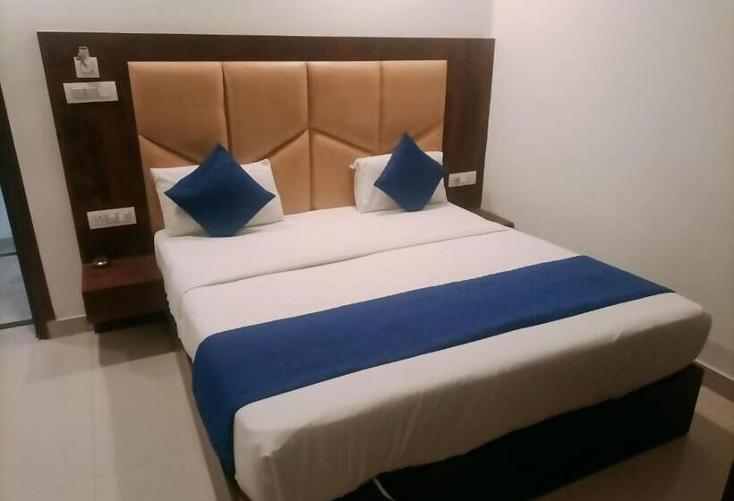 اتاق استاندارد, Ambience Stay   At  Igi Delhi Airport