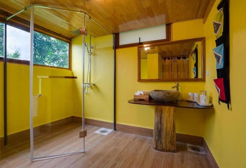 سوییت با چشم‌انداز کوه, Mai Chau Onsen Retreat