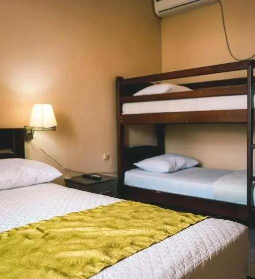 اتاق راحتی سه تخته, Manta Beach Madrigal