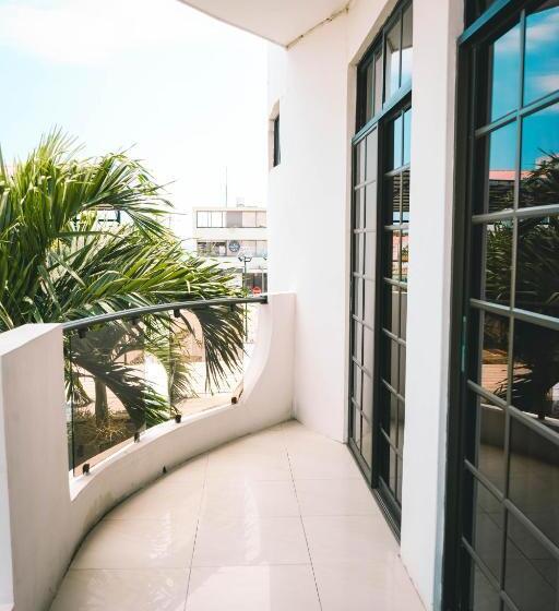 غرفة قياسية مطلّة علي البحر مزوَّدة بشُرفة, Manta Beach Madrigal