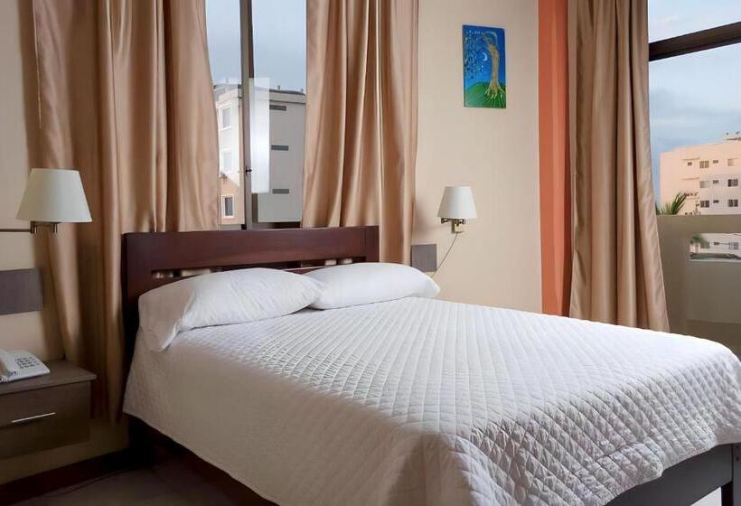 غرفة قياسية مطلّة علي البحر مزوَّدة بشُرفة, Manta Beach Madrigal