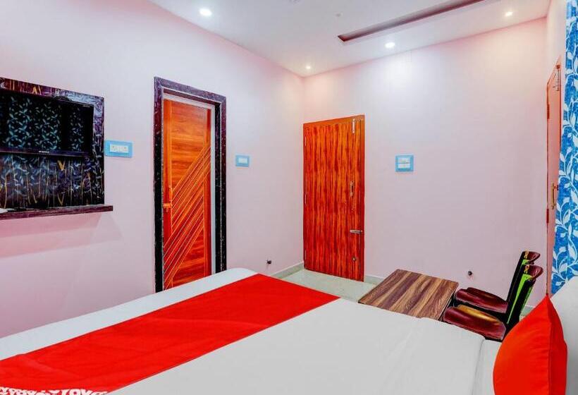 חדר קלאסי לשלושה, O Kalinga Inn