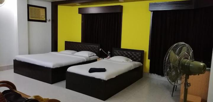 اتاق خانوادگی, Rainbow Guest House