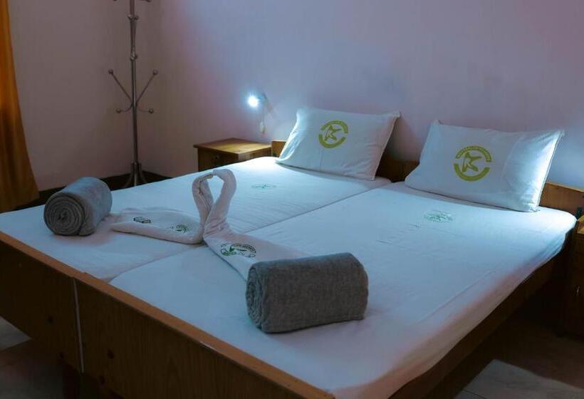 이그제큐티브 스위트, Kuttralam Resorts