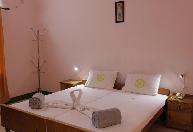 סוויטת ג'וניור, Kuttralam Resorts