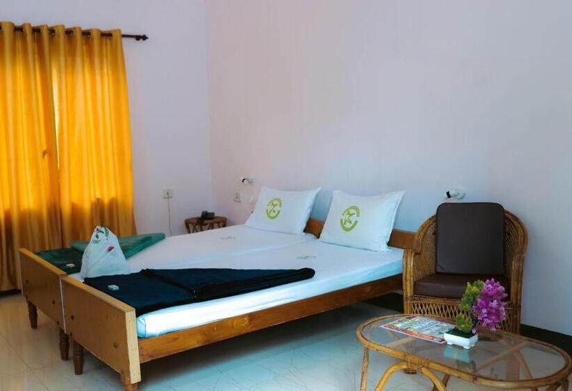 Номер Deluxe, Kuttralam Resorts