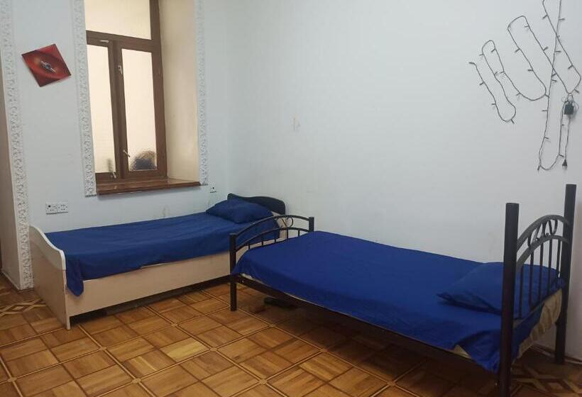מיטה בחדר משותף, Mini Budget Baku Hostel