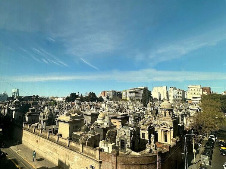 اتاق استاندارد چهارنفره با سرویس بهداشتی مشترک, Mons Hostel