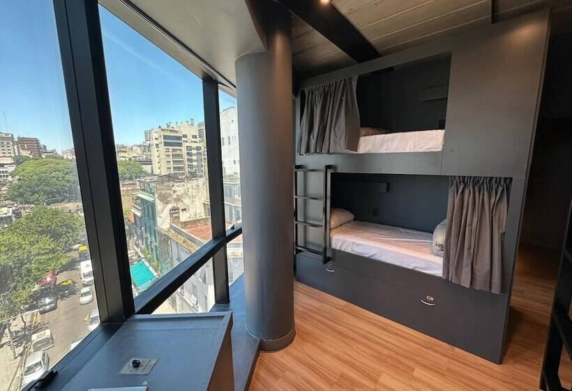 اتاق استاندارد چهارنفره با سرویس بهداشتی مشترک, Mons Hostel