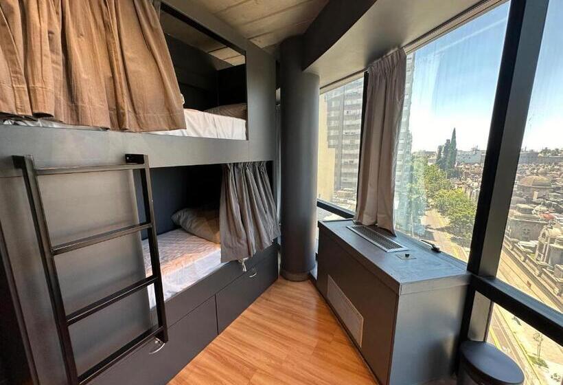 تختخواب در اتاق مشترک, Mons Hostel