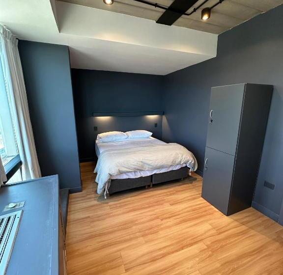 Standard room with outdoor bath, Mons Hostel