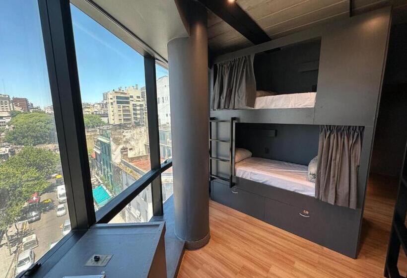 اتاق استاندارد چهارنفره با سرویس بهداشتی مشترک, Mons Hostel