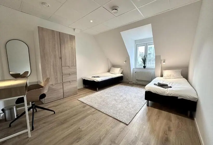 Standard Yhden Hengen Huone, Attic Hostel