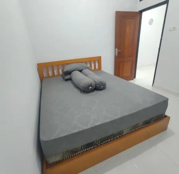 ファミリールーム, Home Syariah Guest House Ampana