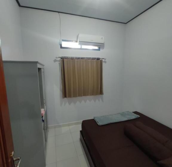 חדר משפחתי, Home Syariah Guest House Ampana