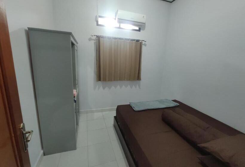 חדר משפחתי, Home Syariah Guest House Ampana