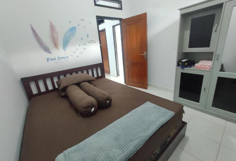 חדר סטנדרט, Home Syariah Guest House Ampana