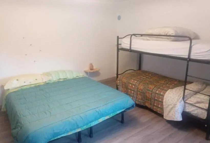 Habitació Familiar Bany Compartit, Ostello Casa Morit