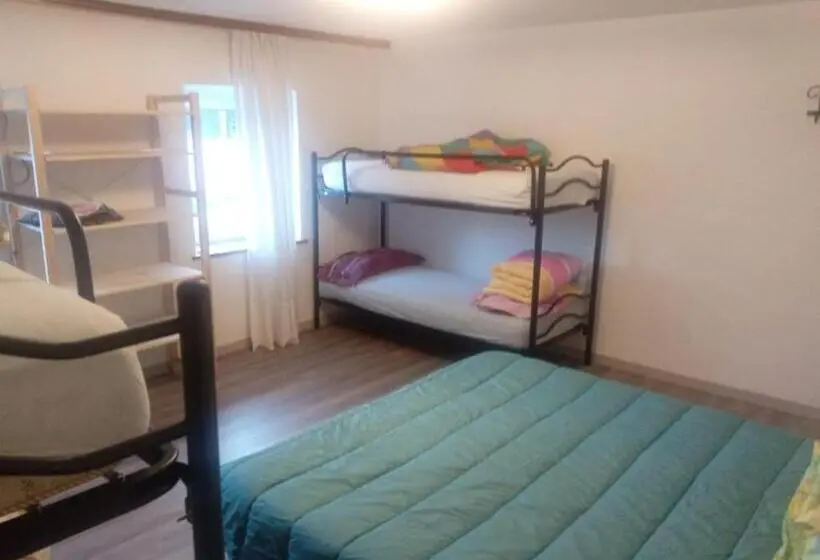 Habitació Familiar Bany Compartit, Ostello Casa Morit