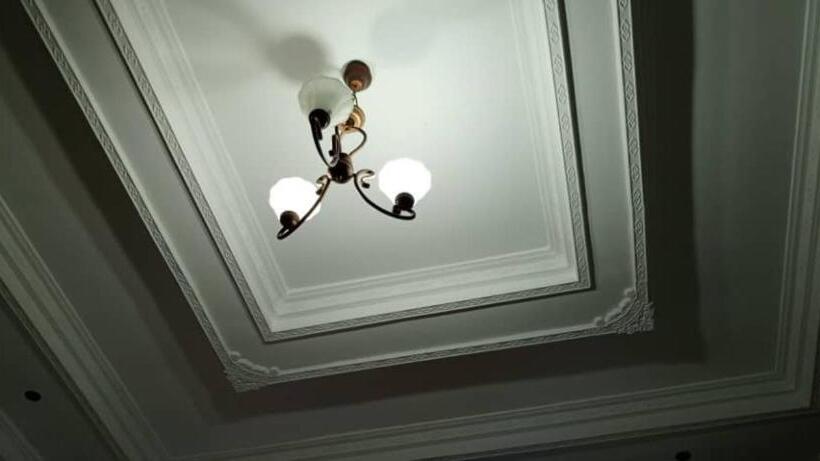 חדר סטנדרט, Veronica House