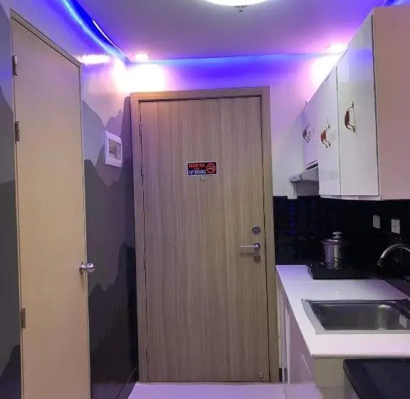 استودیو استاندارد با بالکن, Babaj Staycation At Trees Residence Tower 10