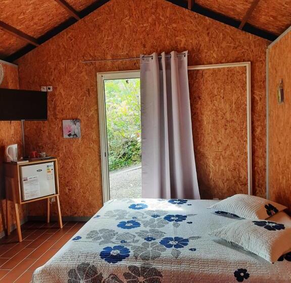 اتاق خانوادگی, Ferme Auberge Le Ti Planteur