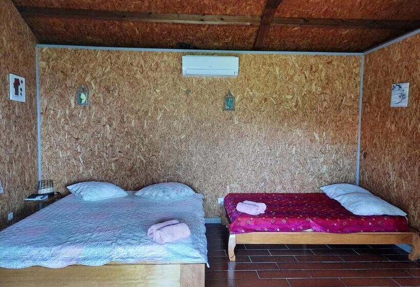 اتاق خانوادگی, Ferme Auberge Le Ti Planteur