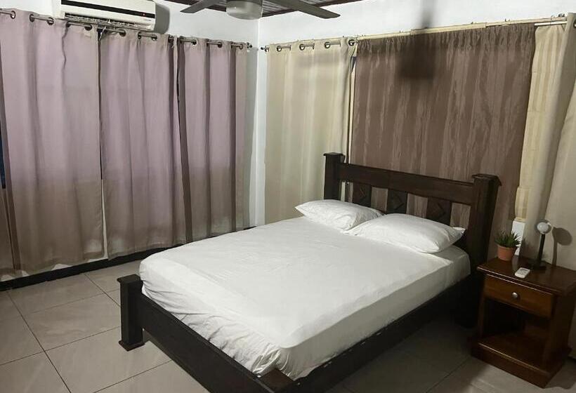 스탠다드 룸, Your Beachfront Bnb Paradise