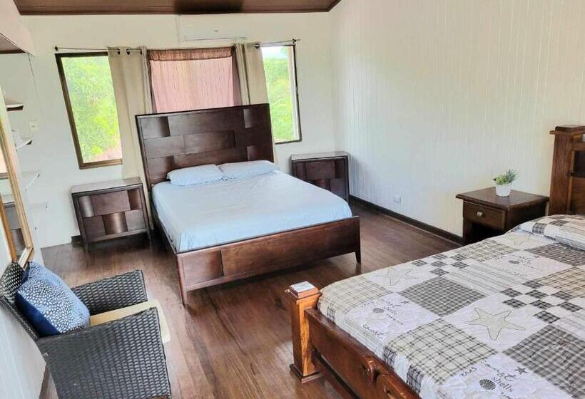 Номер Deluxe Вид на Море, Your Beachfront Bnb Paradise
