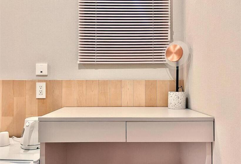 חדר דלוקס, 东京上野超级中心 设计师房间ycoee 上野公园3分钟 车站1分钟 超级繁华 免费wifi 戴森吹风