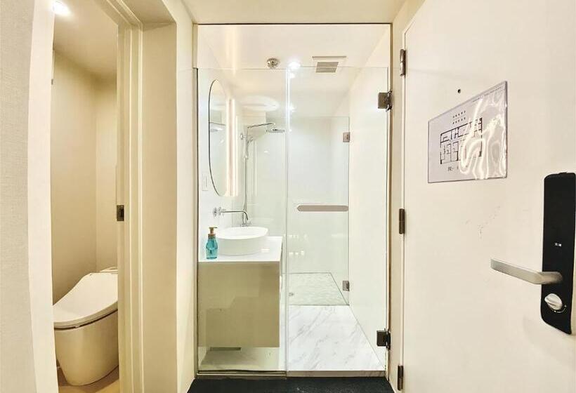 חדר דלוקס, 东京上野超级中心 设计师房间ycoee 上野公园3分钟 车站1分钟 超级繁华 免费wifi 戴森吹风