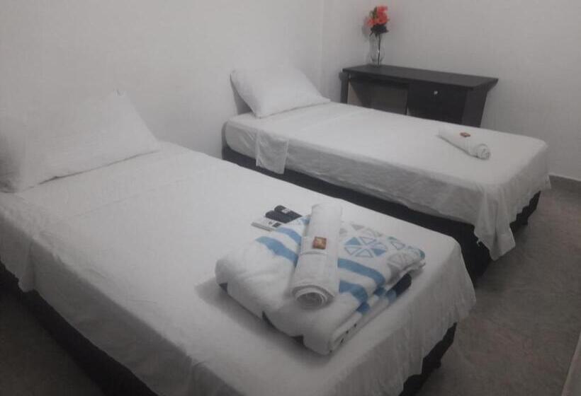 اتاق استاندارد, House Cia