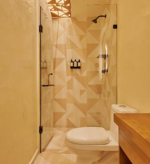 스탠다드 룸, Materia